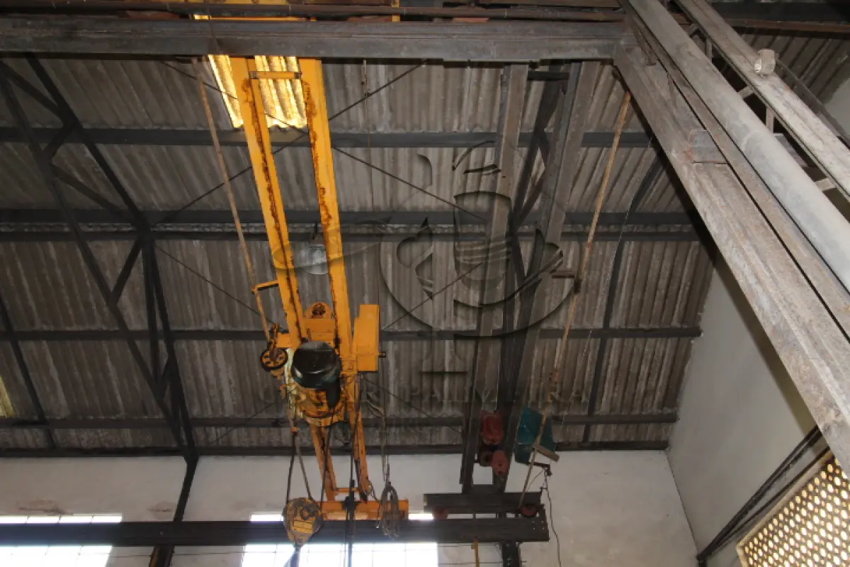 LOTE 015 - DIVERSOS MATERIAIS PONTES ROLANTE COMPOSTO DE:  PONTES ROLANTES