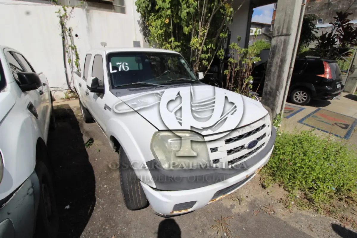 LOTE 076 - VEÍCULO; MARCA/MODELO: I/FORD RANGER XLS 12P FAB/MOD: 2011/2012 PLACA: NZH2049 CHASSI: 8AFER12PXCJ473116
