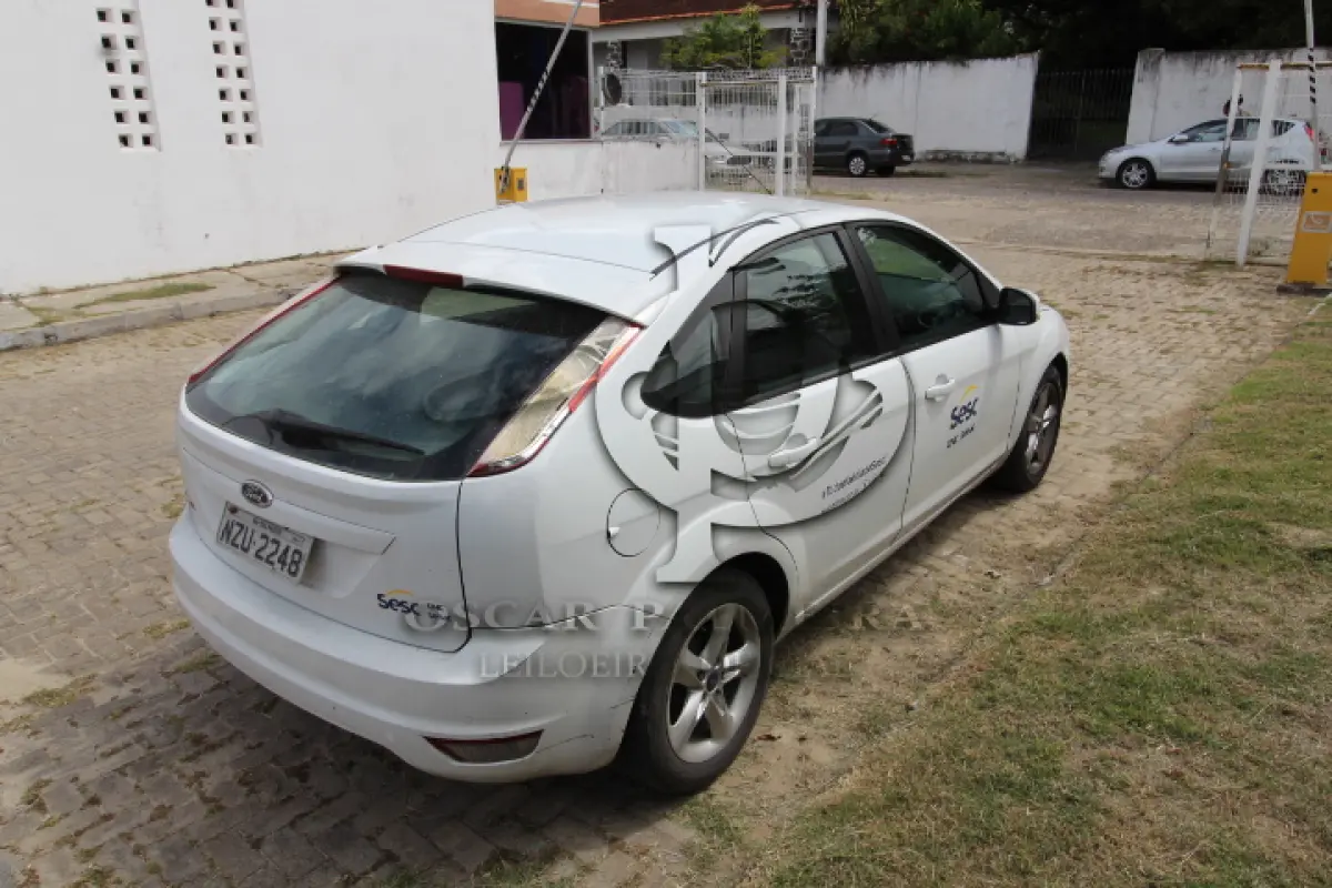 LOTE 010 - VEÍCULO - FORD FOCUS HC FLEX, ANO/MOD 2011/2012.