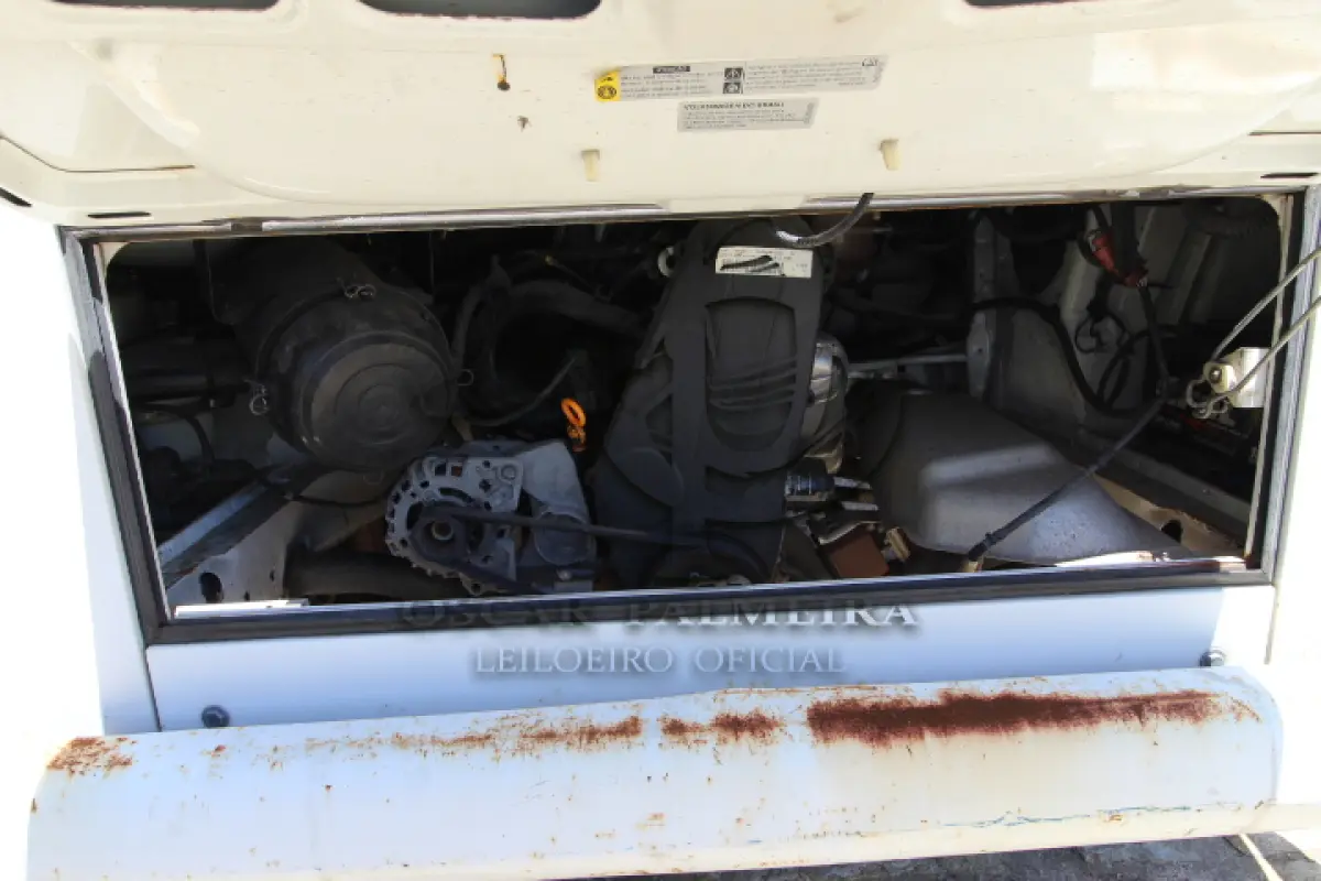 LOTE 012 - VEÍCULO - VW KOMBI, ANO/MOD 2013/2014.