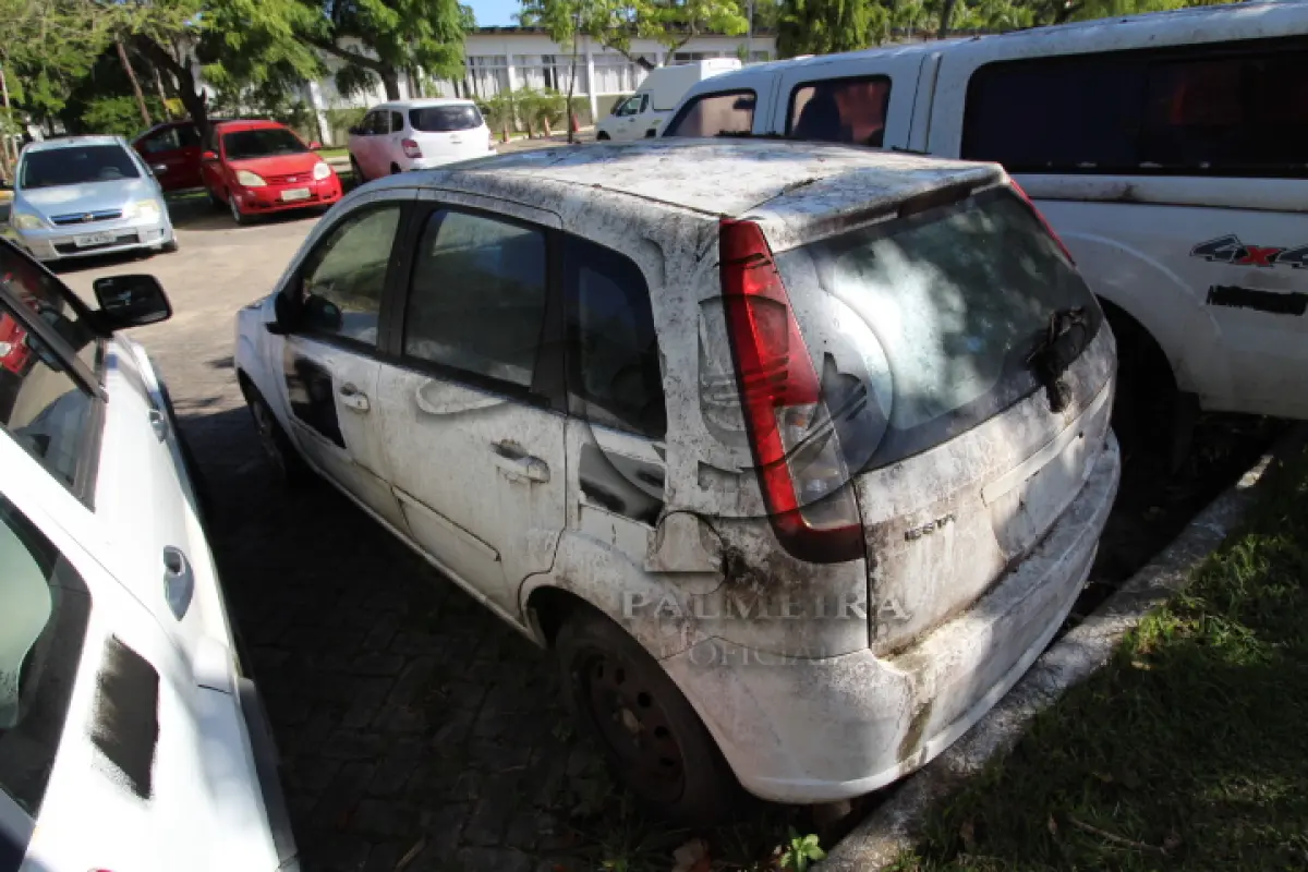 LOTE 021 - VEÍCULO: MARCA/MODELO: FORD/FIESTA 1.6 FLEX; FAB/MOD: 2009/2009; PLACA: JSL3666; CHASSI: 9BFZF55P598434217