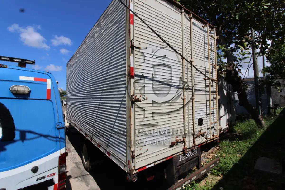 LOTE 129 - VEÍCULO; MARCA/MODELO: FORD/F12000 L FAB/MOD: 1996/1996 PLACA: JKZ2958 CHASSI: 9BFX2SLZ1TDB07854