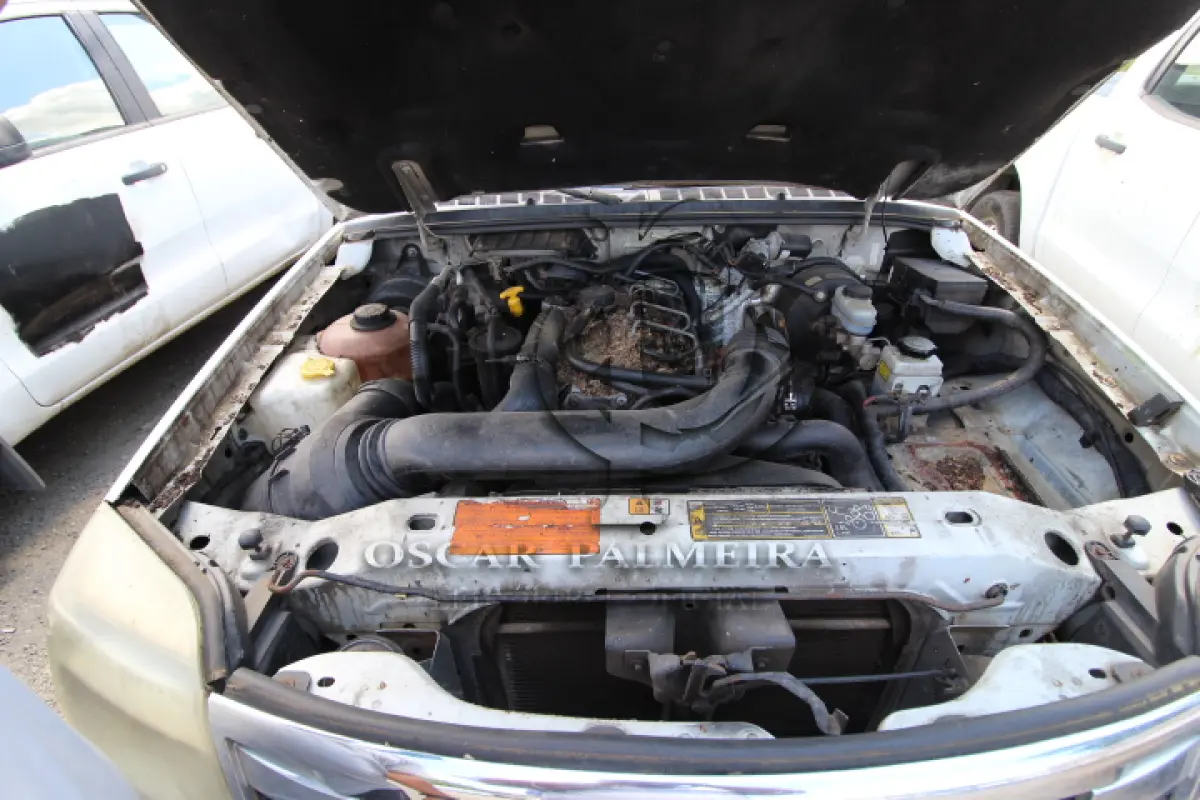 LOTE 118 - VEÍCULO; MARCA/MODELO: I/FORD RANGER XLS 12P FAB/MOD: 2011/2012 PLACA: NZI2098 CHASSI: 8AFER12P0CJ473108