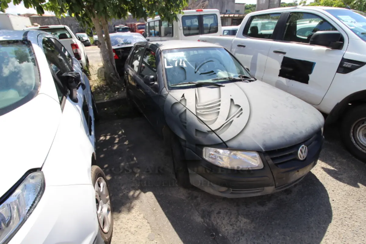LOTE 074 - VEÍCULO; MARCA/MODELO: VW/GOL 1.6 POWER FAB/MOD: 2008/2008 PLACA: JRF1639 CHASSI: 9BWCB05WX8T181127