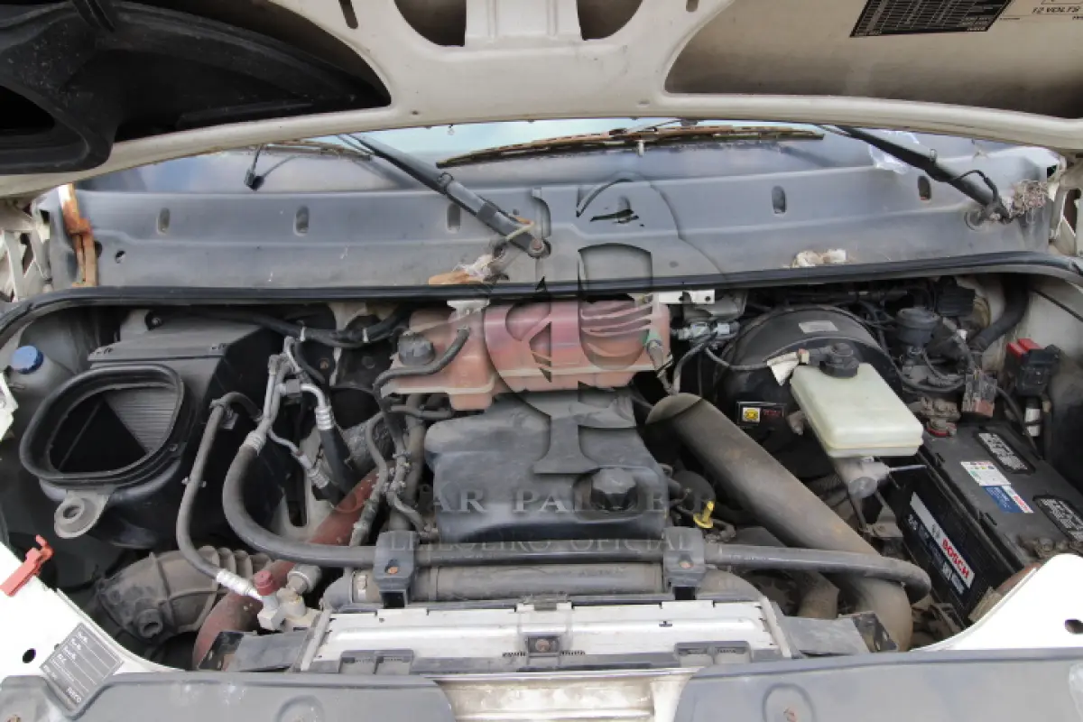 LOTE 004 - VEÍCULO - IVECO DAILY55C16 GRANFUR, ANO/MODELO 2010/2011.