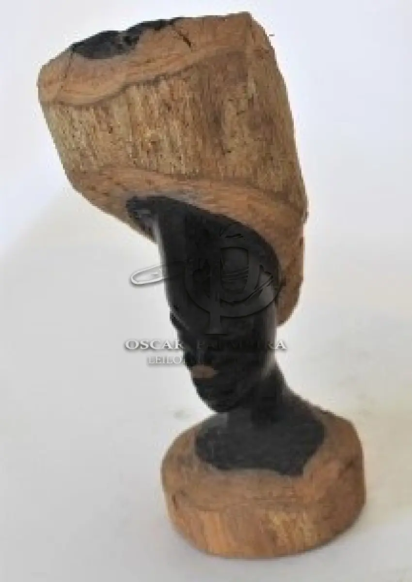 LOTE 054 - ESCULTURA