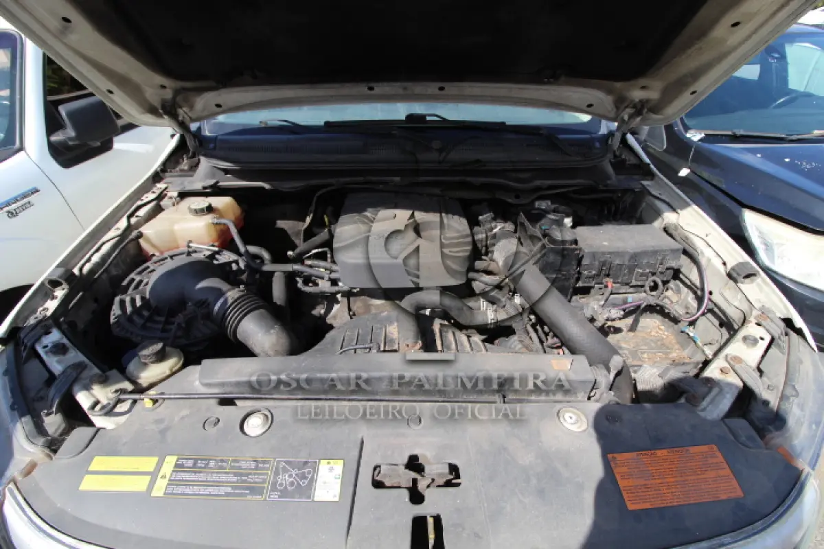 LOTE 054 - VEÍCULO; MARCA/MODELO: I/FORD RANGER XL CD4 22 FAB/MOD: 2012/2013 PLACA: OKS6548 CHASSI: 8AFAR23J4DJ064691