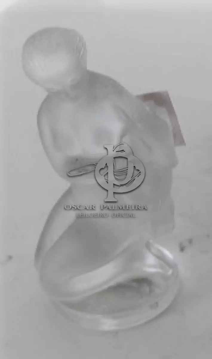 LOTE 065 - ESCULTURA