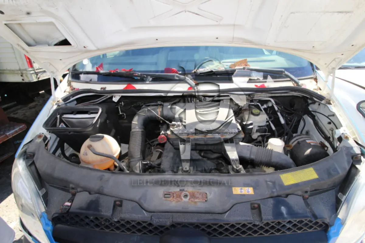 LOTE 128 - VEÍCULO; MARCA/MODELO: I/M.BENZ 515CDISPRINTERF FAB/MOD: 2014/2014 PLACA: OZU3081 CHASSI: 8AC906655EE096419