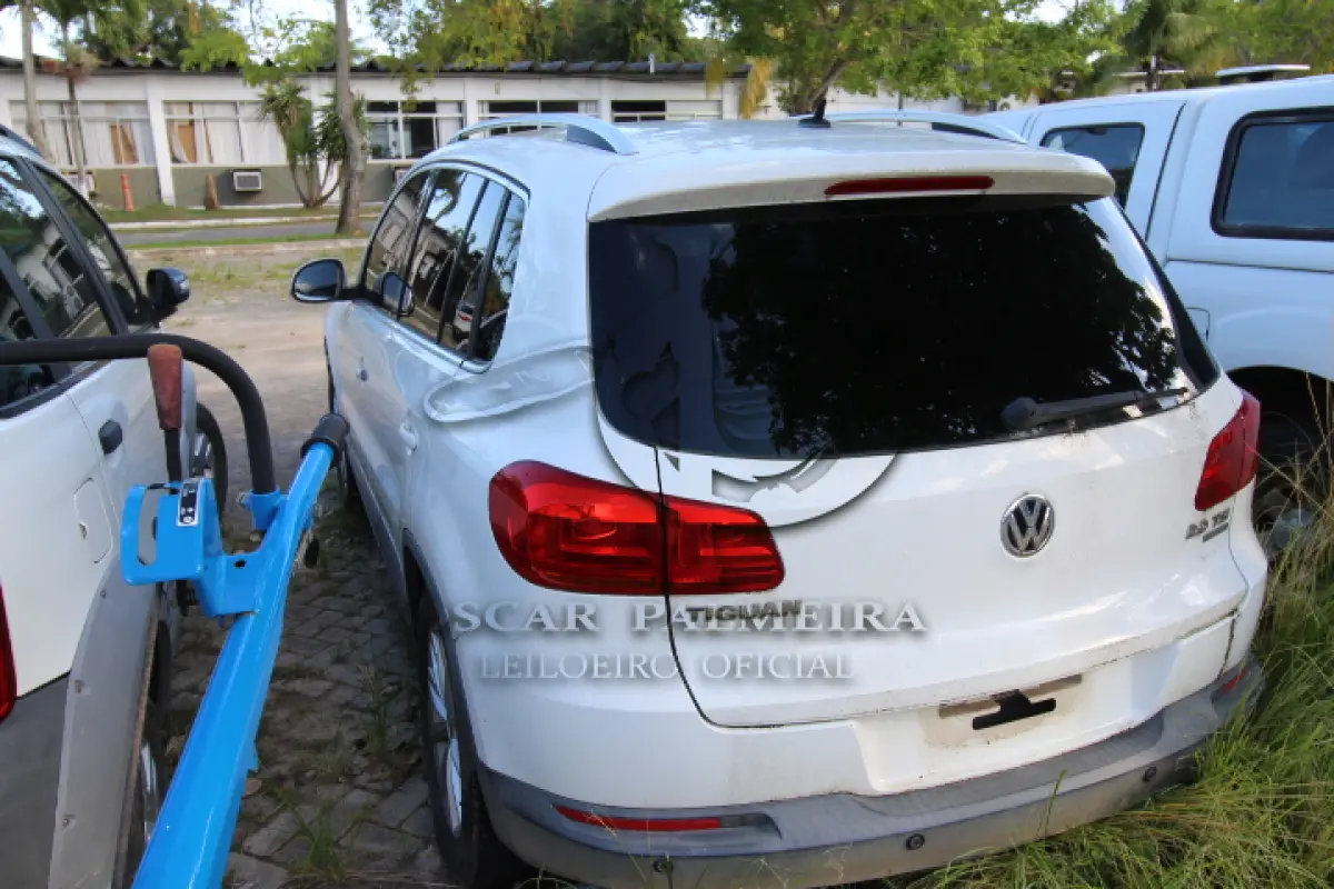 LOTE 005 - VEÍCULO: MARCA/MODELO: I/VW TIGUAN 2.0 TSI; FAB/MOD: 2011/2012; PLACA: NZM7939; CHASSI: WVGSV65N1CW527477