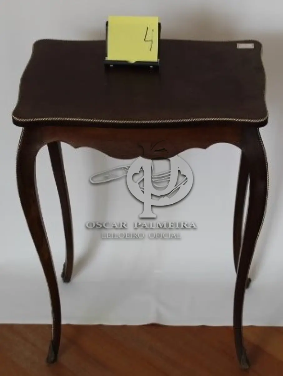 LOTE 004 - MESINHA