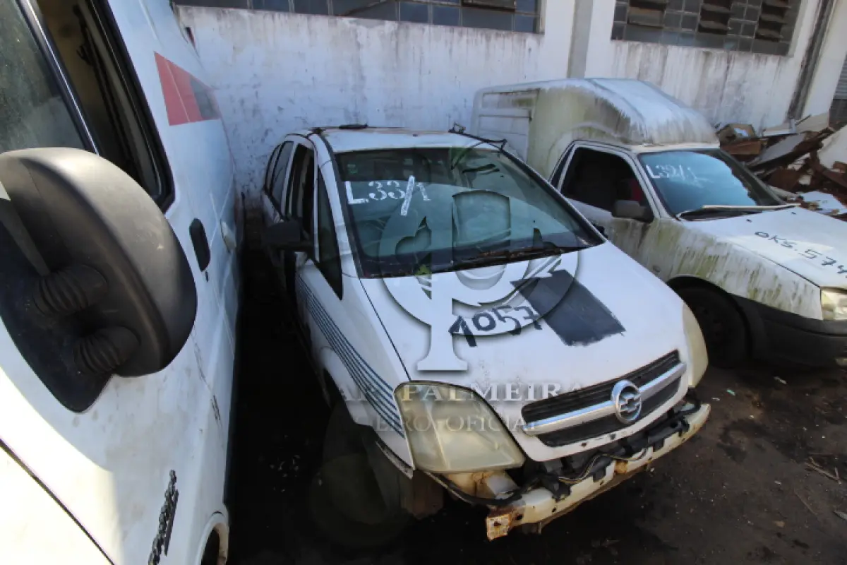 LOTE 033 - SUCATA DE VEÍCULOS:    RANGER XL 13P, CHASSI 8AFER13P8AJ314512    MERIVA JOY, CHASSI 9BGXL75005C161057