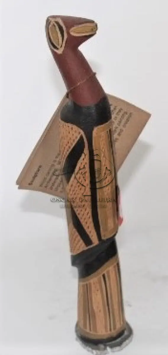 LOTE 050 - ESCULTURA