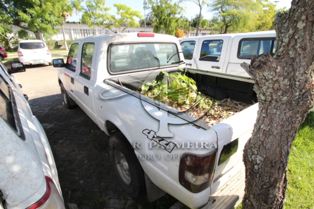LOTE 019 - VEÍCULO: MARCA/MODELO: I/FORD RANGER XL 13P; FAB/MOD: 2008/2008; PLACA: JRL1143; CHASSI: 8AFER13P78J167903