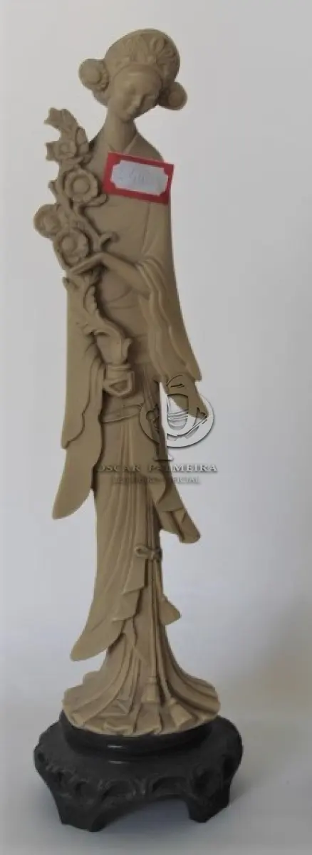 LOTE 044 - PEÇA DE DECORAÇÃO