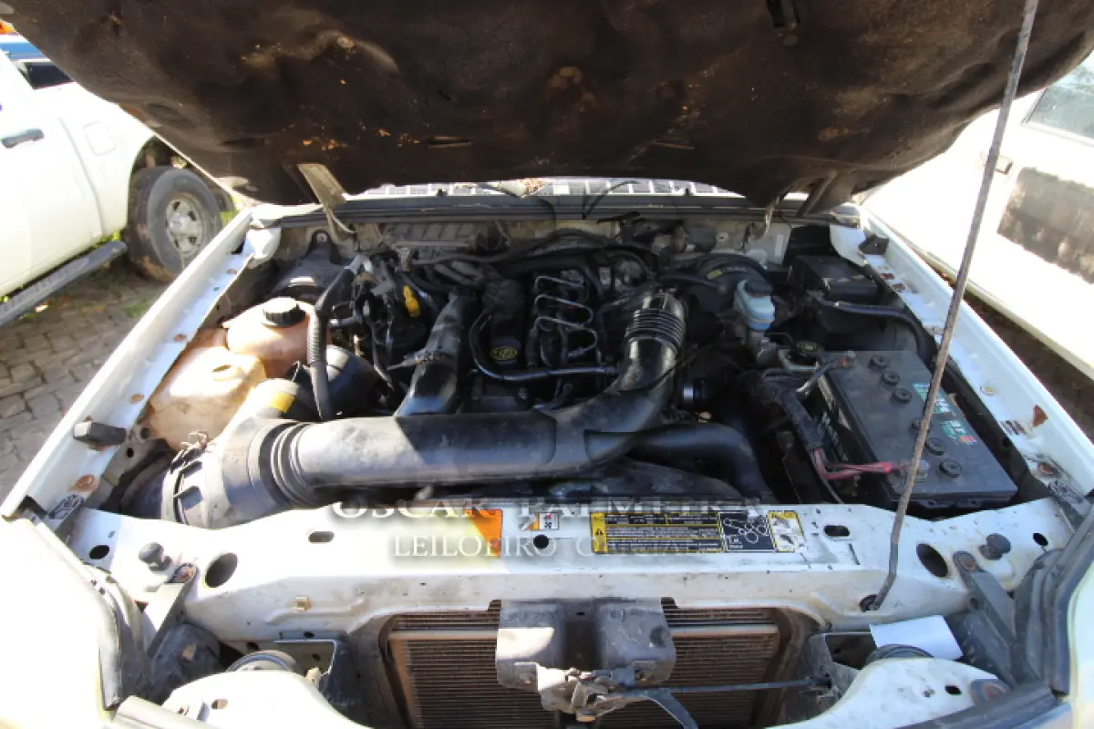 LOTE 018 - VEÍCULO: MARCA/MODELO: I/FORD RANGER XL 13P; FAB/MOD: 2011/2012; PLACA: NZM3042; CHASSI: 8AFER13P0CJ476170