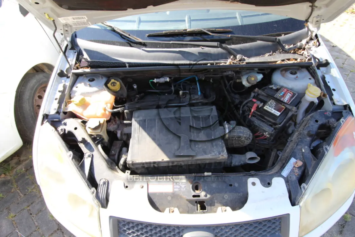 LOTE 008 - VEÍCULO: MARCA/MODELO: FORD/FIESTA 1.6 FLEX; FAB/MOD: 2009/2009; PLACA: JSL5349; CHASSI: 9BFZF55P198422338