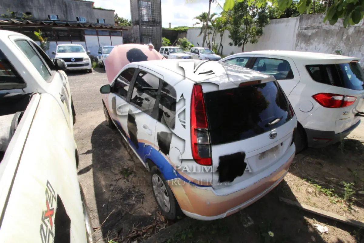 LOTE 060 - VEÍCULO; MARCA/MODELO: FORD/FIESTA 1.6 FLEX FAB/MOD: 2011/2012 PLACA: NZM8689 CHASSI: 9BFZF55P3C8272563