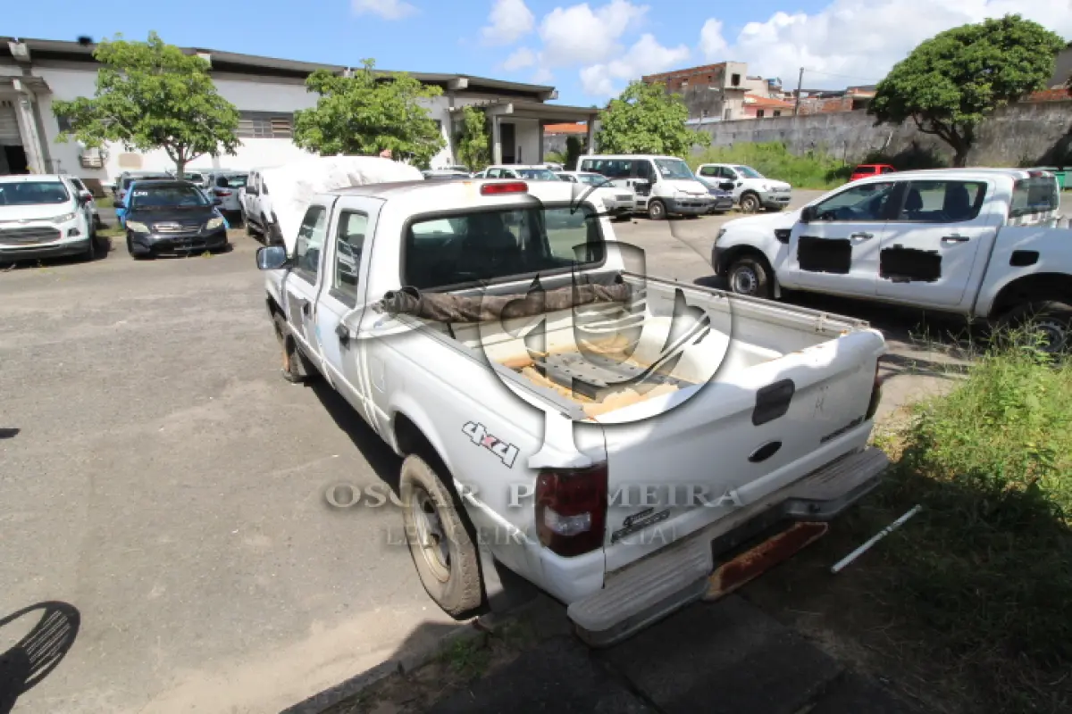 LOTE 124 - VEÍCULO; MARCA/MODELO: I/FORD RANGER XL 13P FAB/MOD: 2008/2009 PLACA: JRY2795 CHASSI: 8AFER13P49J210921