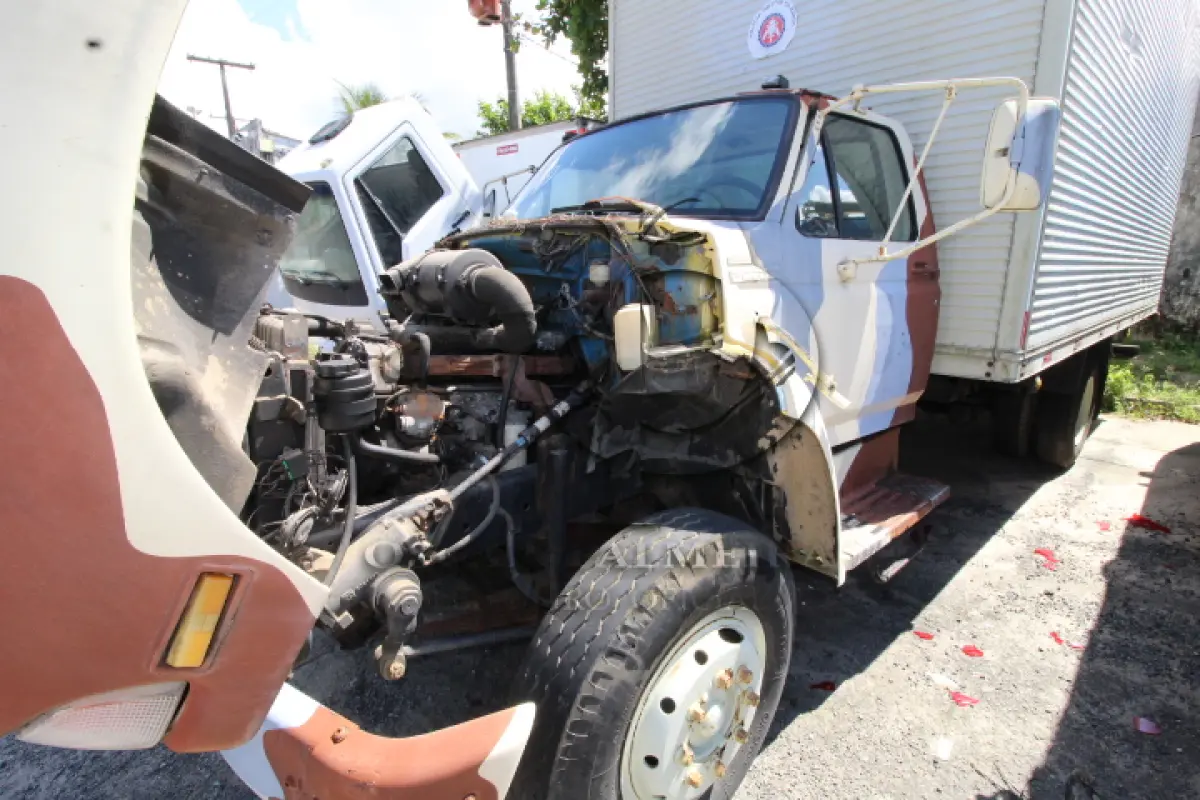 LOTE 129 - VEÍCULO; MARCA/MODELO: FORD/F12000 L FAB/MOD: 1996/1996 PLACA: JKZ2958 CHASSI: 9BFX2SLZ1TDB07854