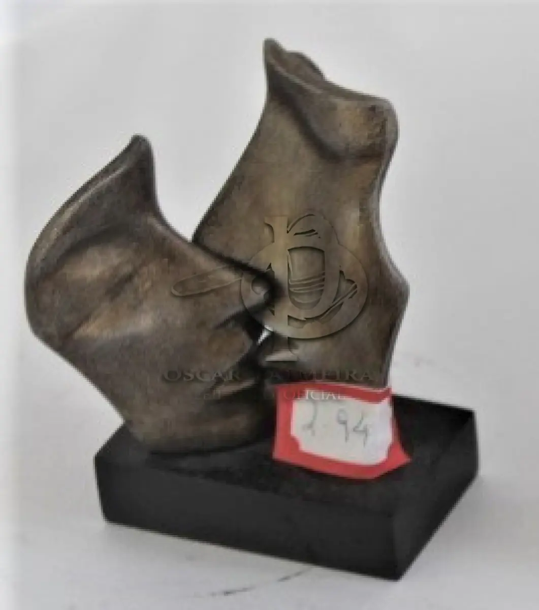LOTE 094 - ESCULTURA