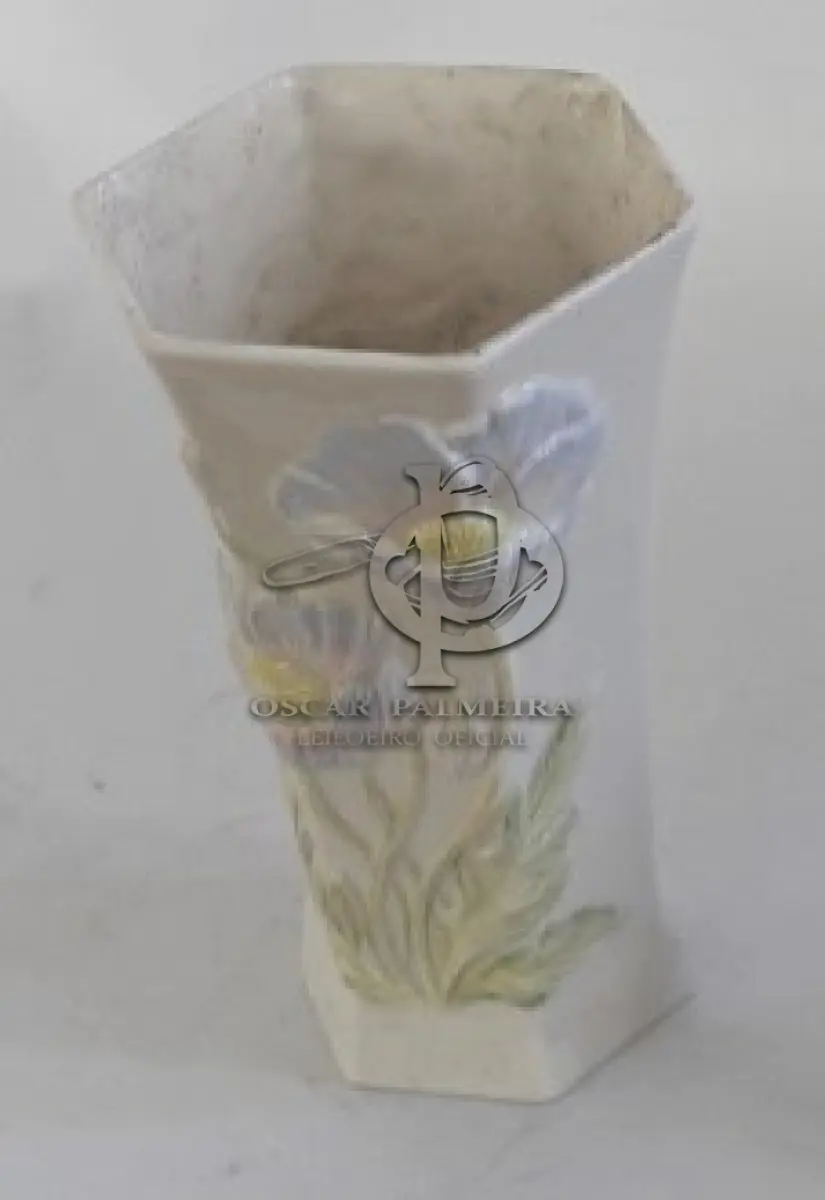 LOTE 130 - VASO