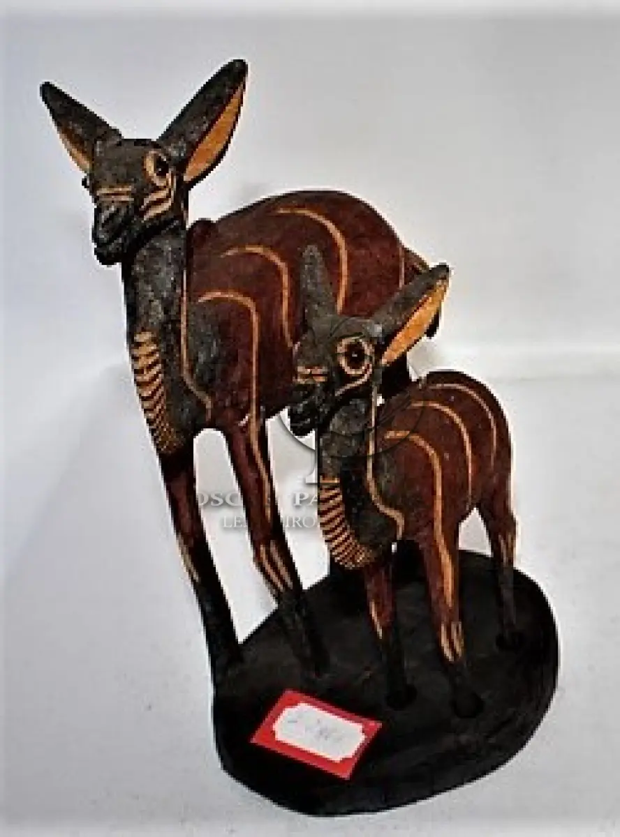 LOTE 286 - ESCULTURA