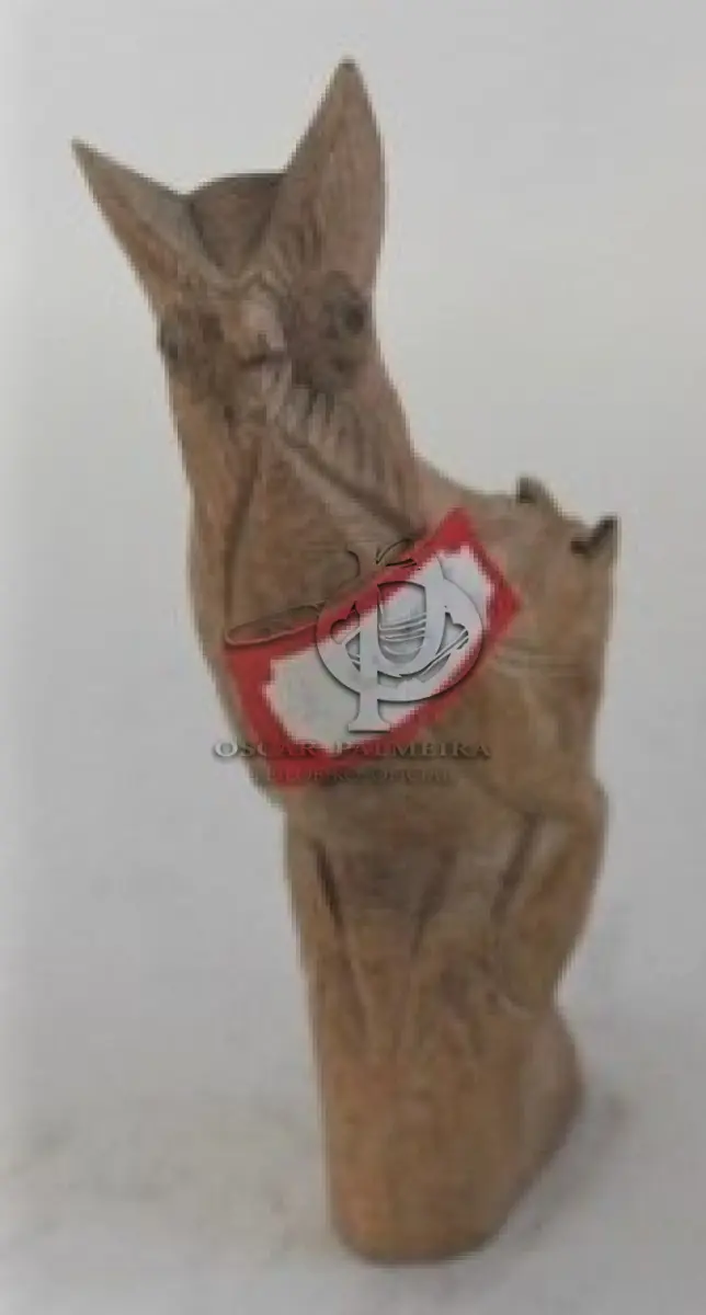 LOTE 145 - ESCULTURA