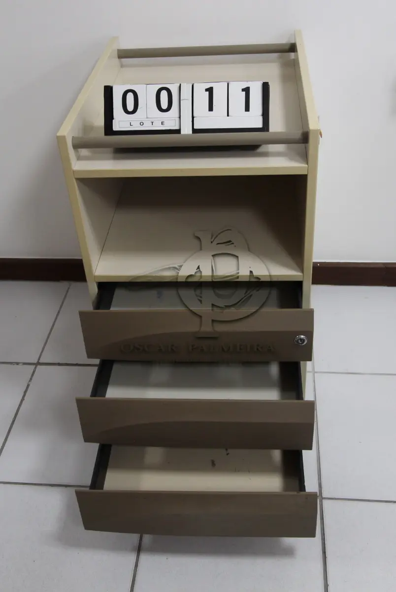 LOTE 011 - LOTE - 0011 - GAVETEIRO 3 GAVETAS