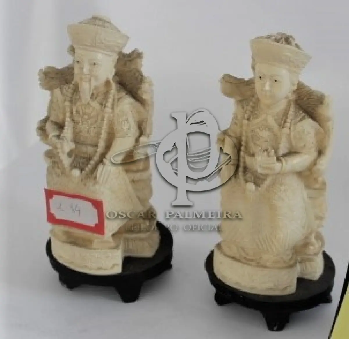 LOTE 084 - PEÇA DE DECORAÇÃO