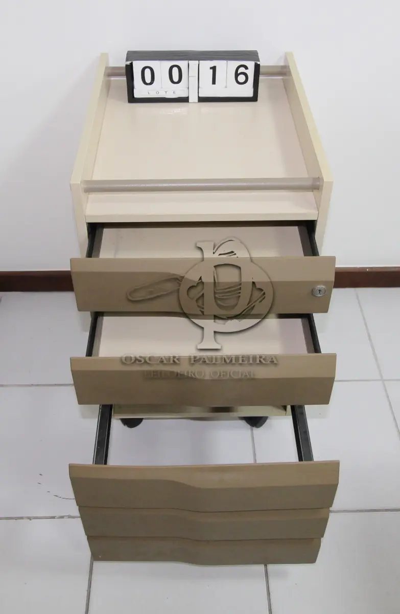 LOTE 016 - LOTE - 0016 - GAVETEIRO 3 GAVETAS