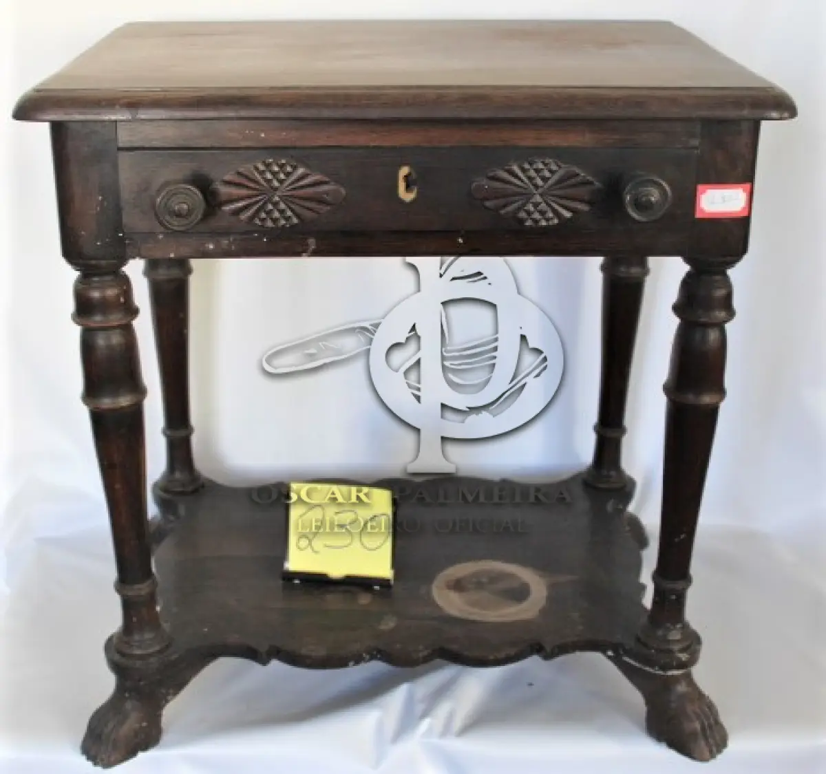 LOTE 230 - MESA DE CANTO