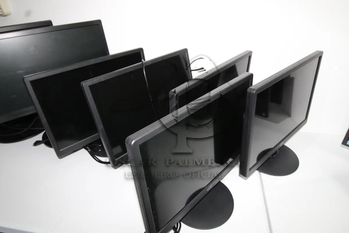 LOTE 006 - INFORMÁTICA - MONITORES