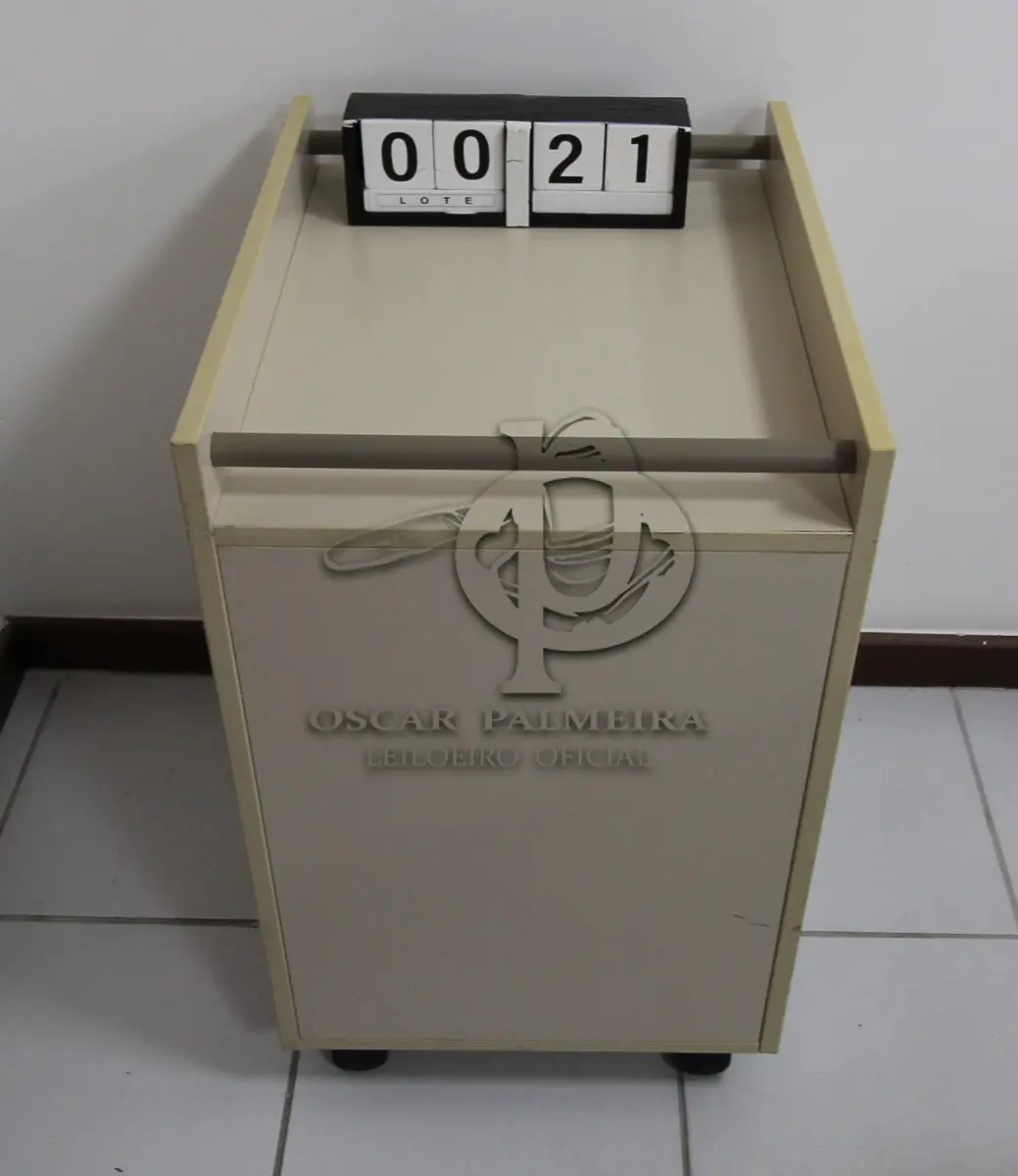 LOTE 021 - LOTE - 0021 - GAVETEIRO 3 GAVETAS