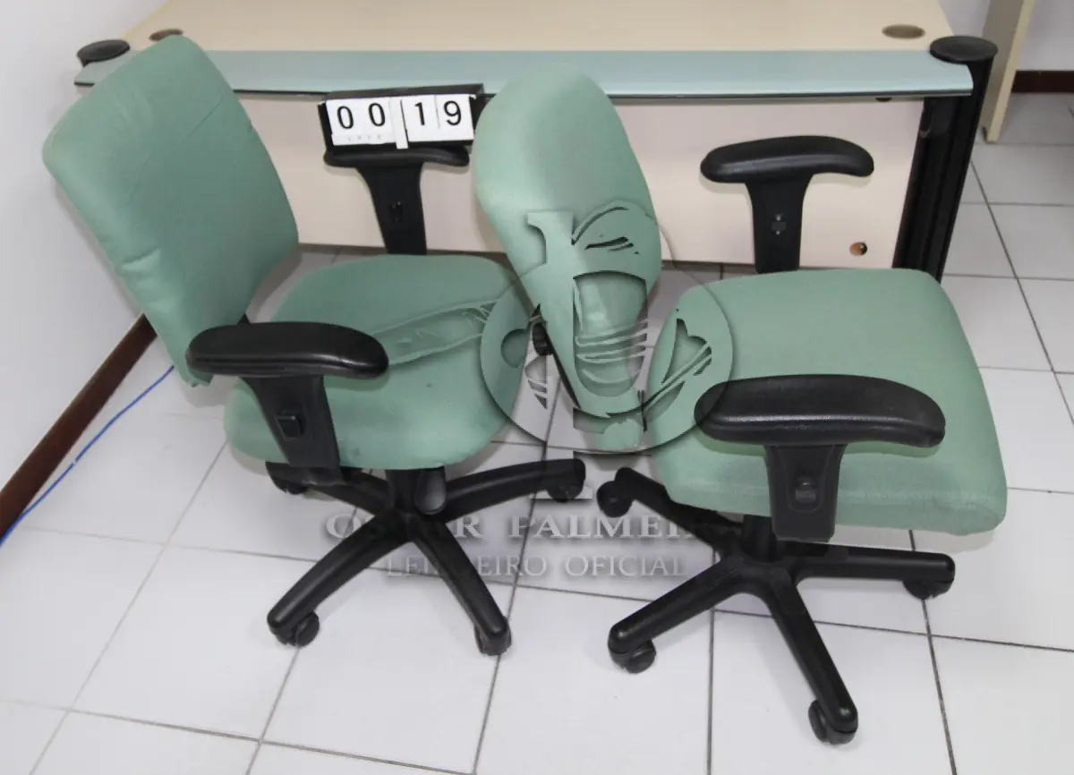 LOTE 019 - LOTE - 0019 - CADEIRA SECRETÁRIA GIRATÓRIA C/ BRAÇO CONJ. 2 PÇS.