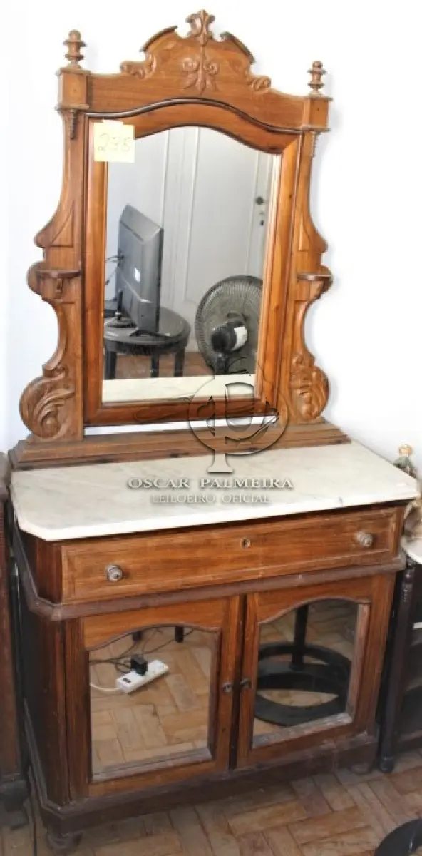 LOTE 238 - PENTEADEIRA