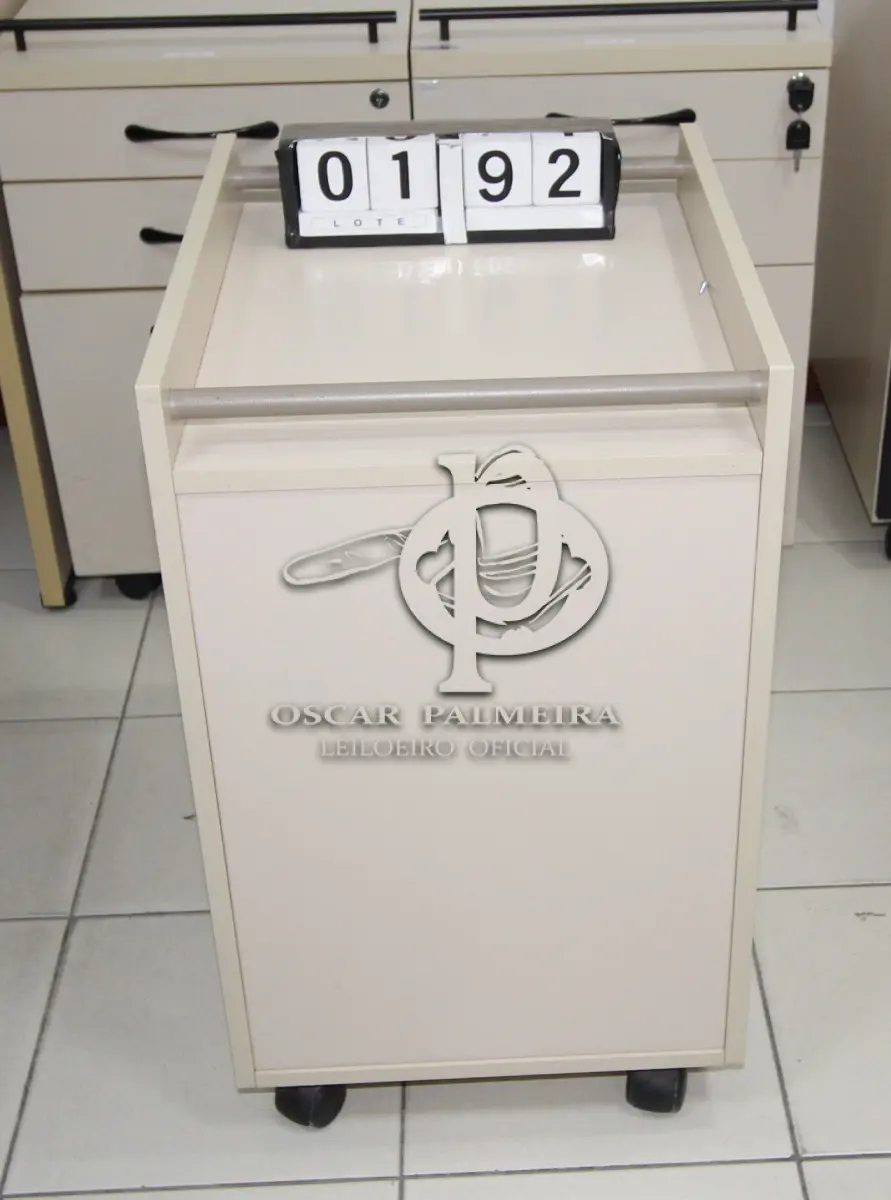 LOTE 192 - LOTE - 0192 - GAVETEIRO 3 GAVETAS