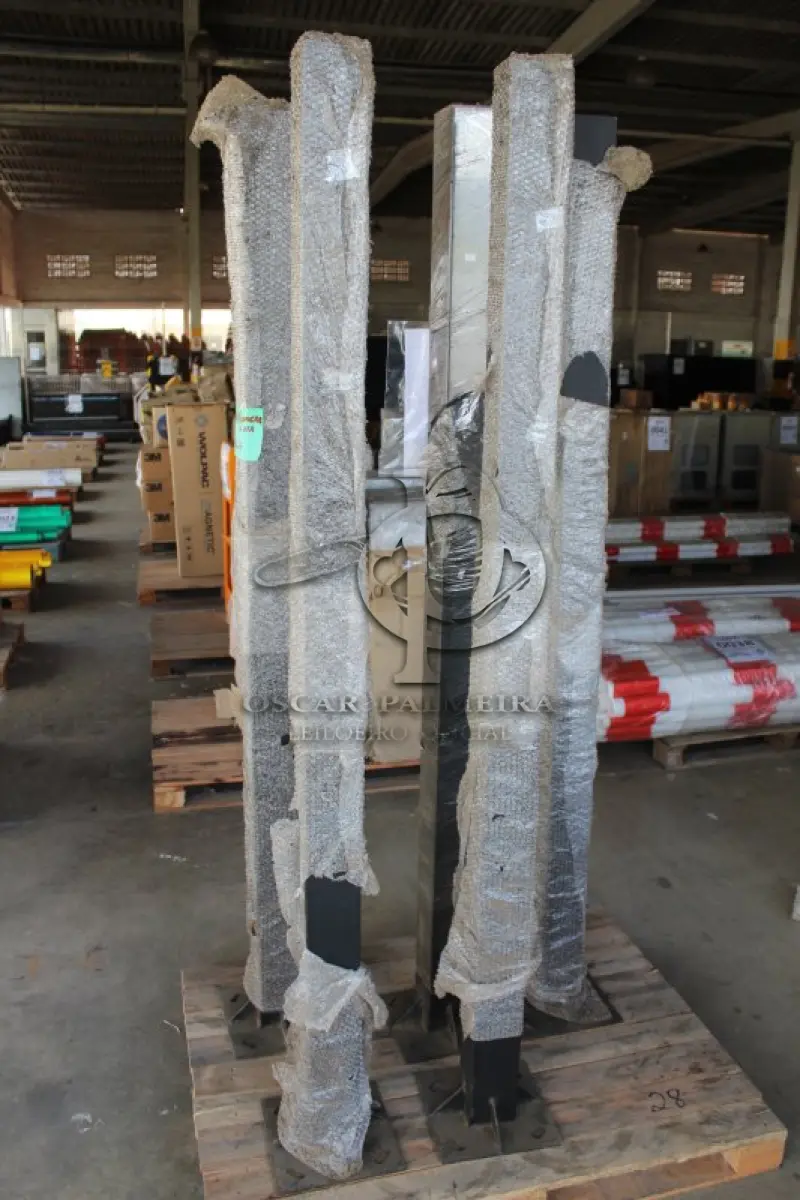 LOTE 036 - MATERIAL DIVERSO