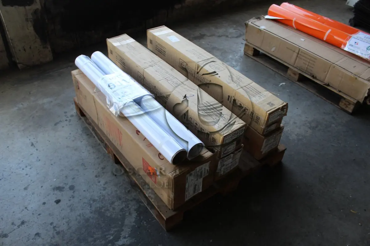 LOTE 014 - MATERIAL DIVERSO