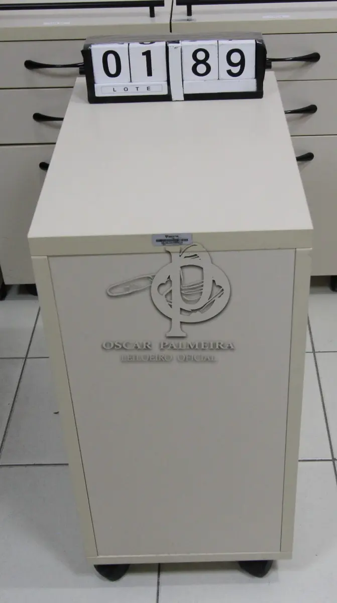 LOTE 189 - LOTE - 0189 - GAVETEIRO 3 GAVETAS