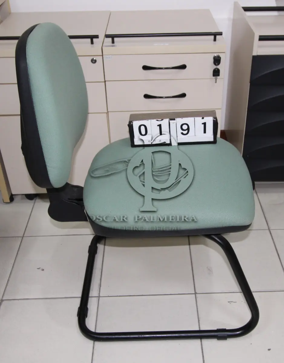LOTE 191 - LOTE - 0191 - CADEIRA SECRETÁRIA FIXA S/ BRAÇO