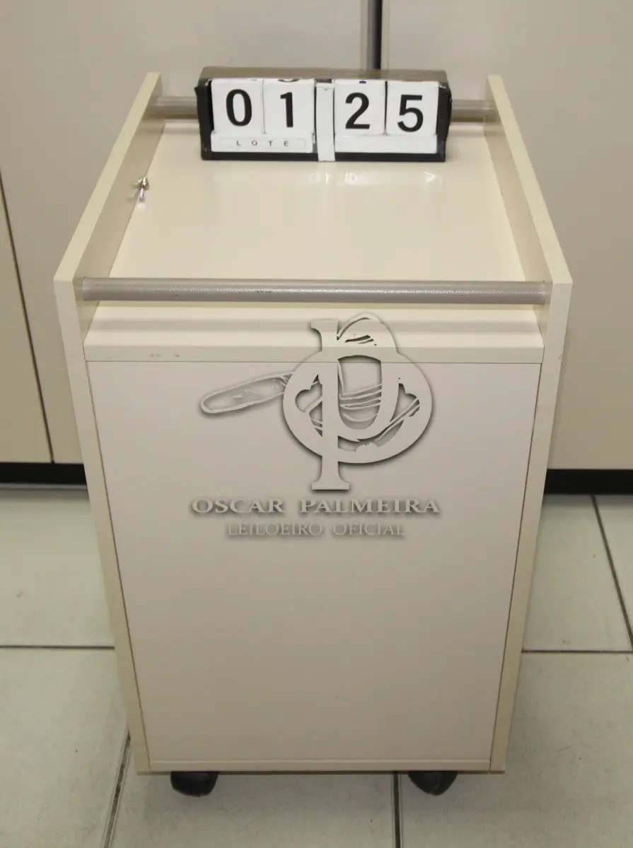 LOTE 125 - LOTE - 0125 - GAVETEIRO 3 GAVETAS