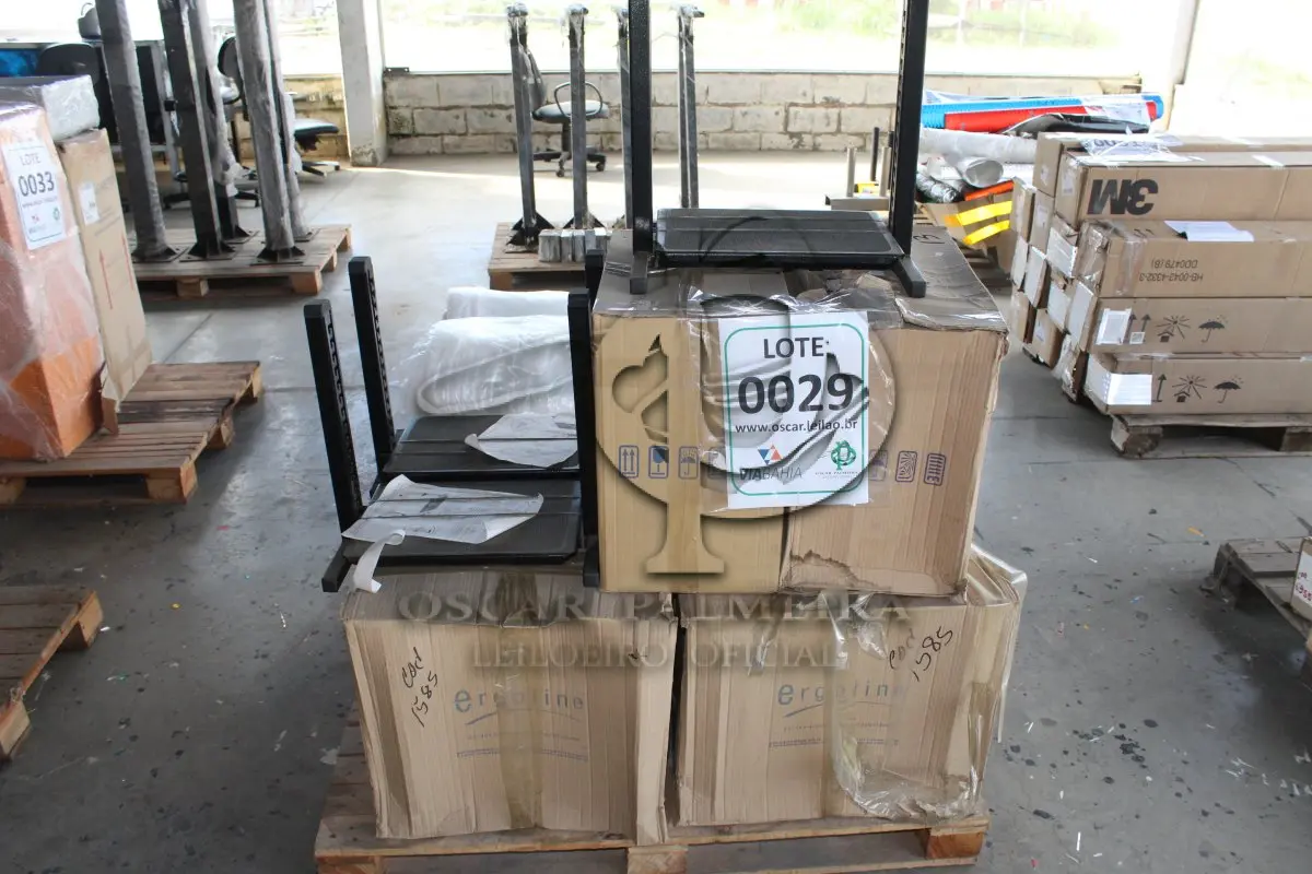 LOTE 029 - MATERIAL DIVERSO