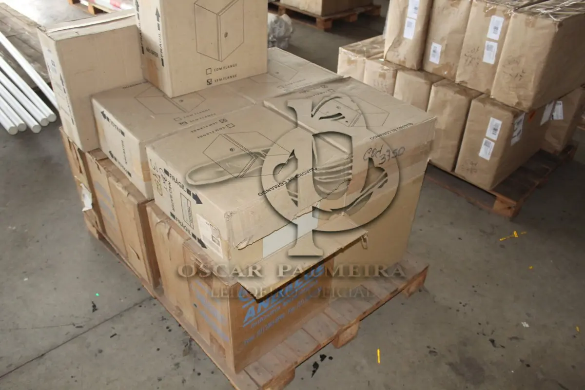 LOTE 058 - MATERIAL DIVERSO