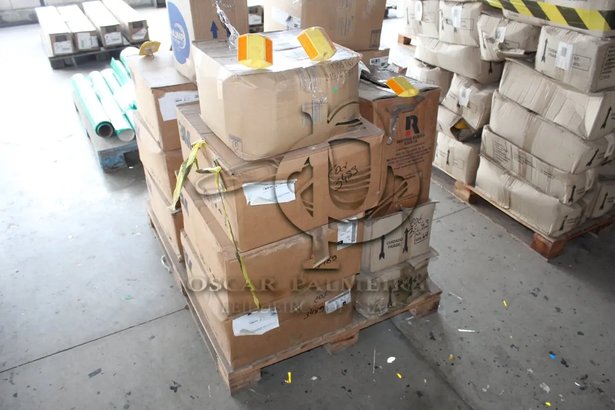 LOTE 022 - MATERIAL DIVERSO