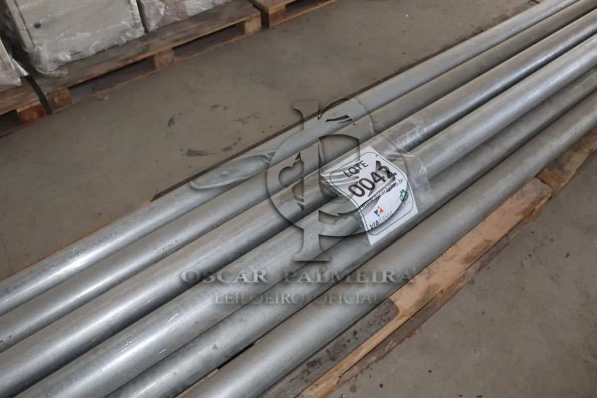 LOTE 042 - MATERIAL DIVERSO