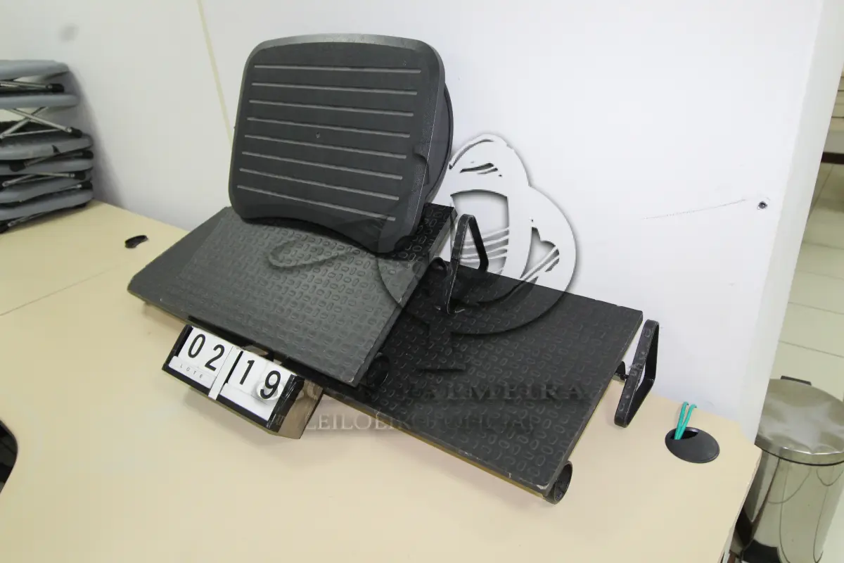 LOTE 219 - LOTE - 0219 - DESCANÇO P/ PÉS 4 PÇS.