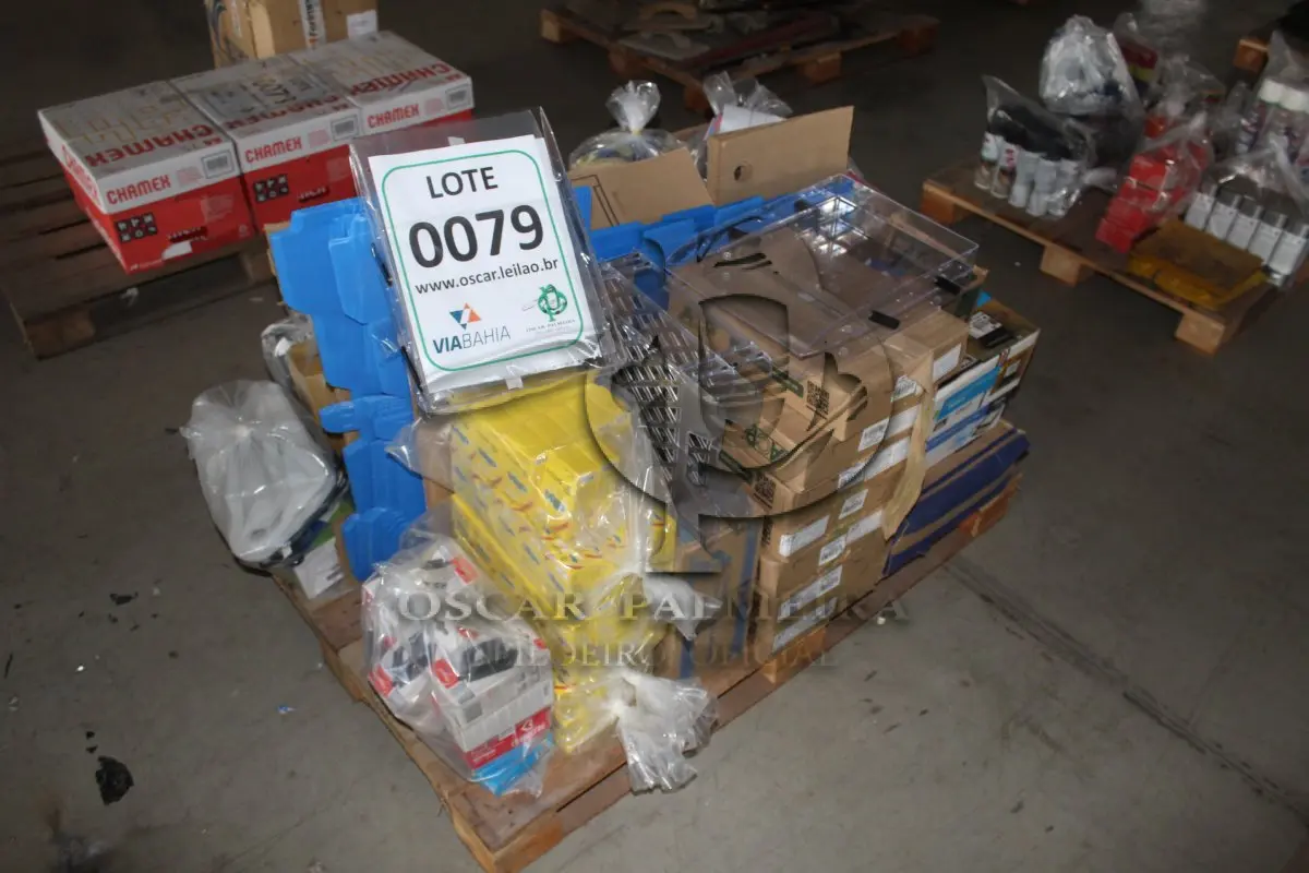 LOTE 079 - MATERIAL DIVERSO