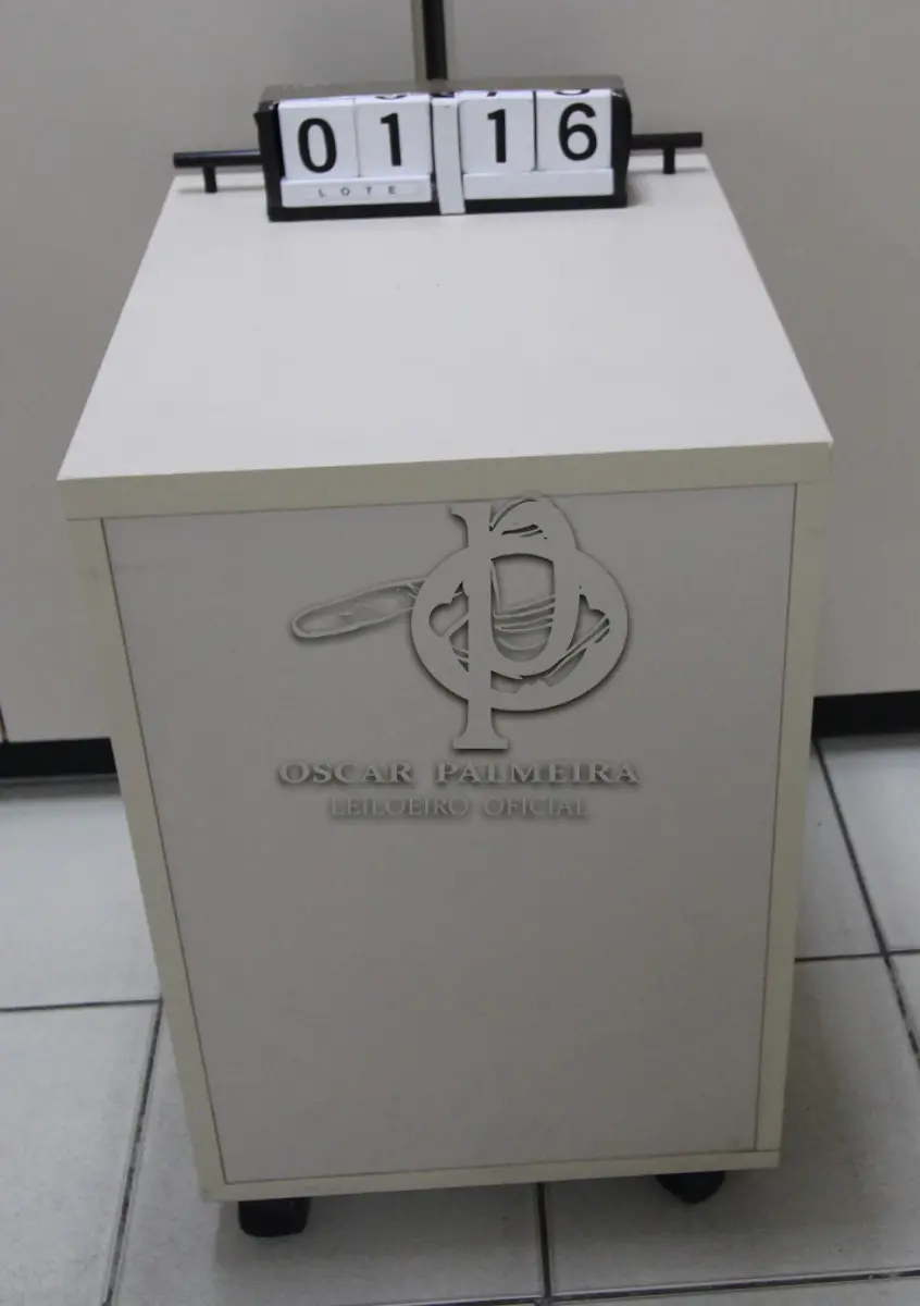 LOTE 116 - LOTE - 0116 - GAVETEIRO 3 GAVETAS