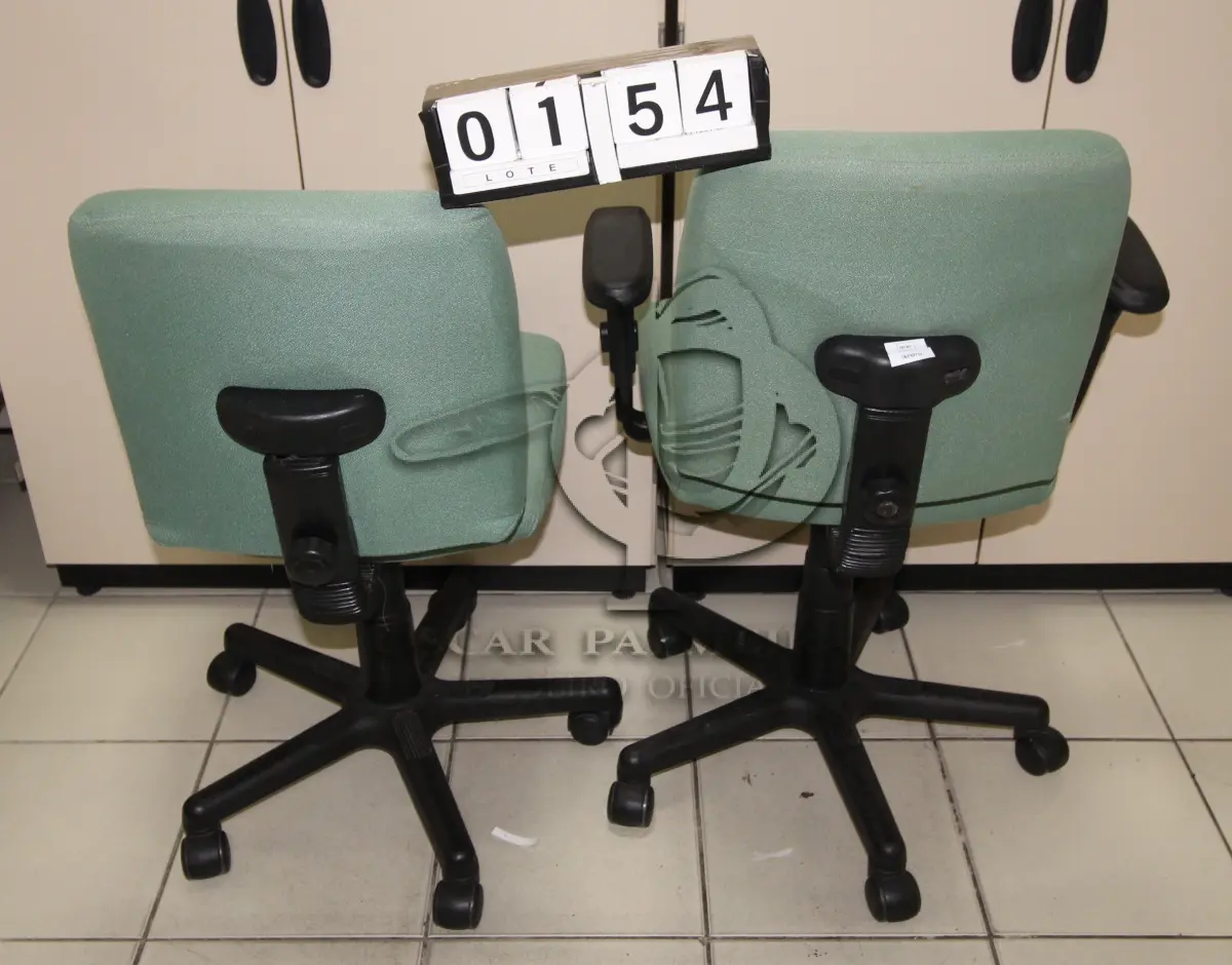 LOTE 154 - LOTE - 0154 - CADEIRA SECRETÁRIA GIRATÓRIA C/ E S/ BRAÇO CONJ. 2 PÇS.